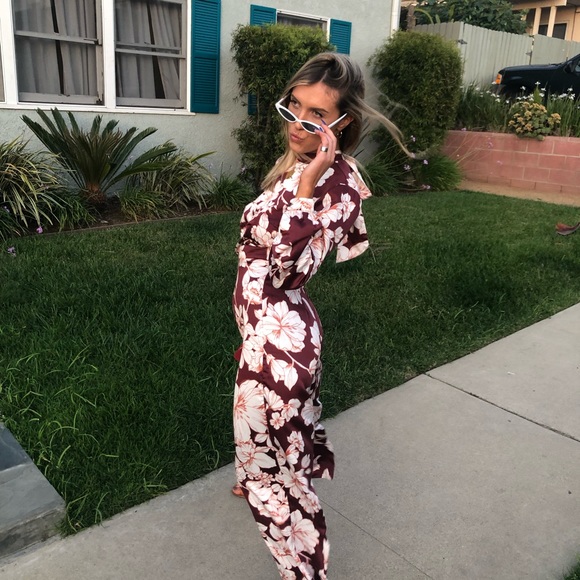 Flowerer Romper - Picture 5 of 7